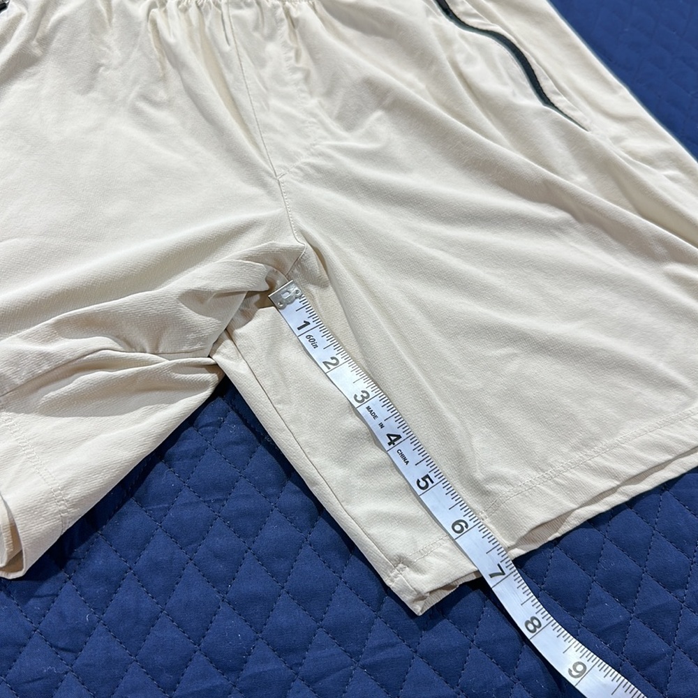 All In Motion Running Shorts. Men’s Medium. Light Tan. Zipper Pockets. No Liner. - Picture 6 of 9